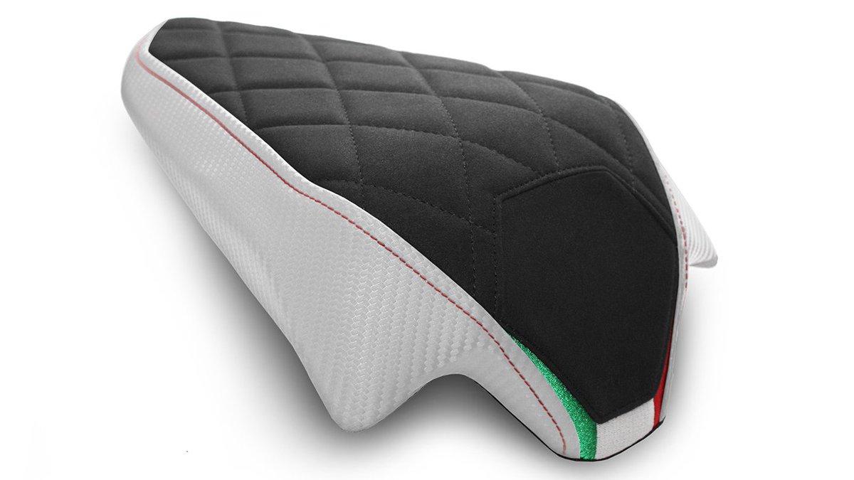 NEW! 🔥 2020 Ducati Panigale V2 (Diamond Sport) Designer Seat Covers from Luimoto! 

#Luimoto #Ducati #PanigaleV2 #Corsa #DucatiPanigaleV2 #LuimotoSeatCover #AreYouSittingComfortably #Corsa #DiamondSport