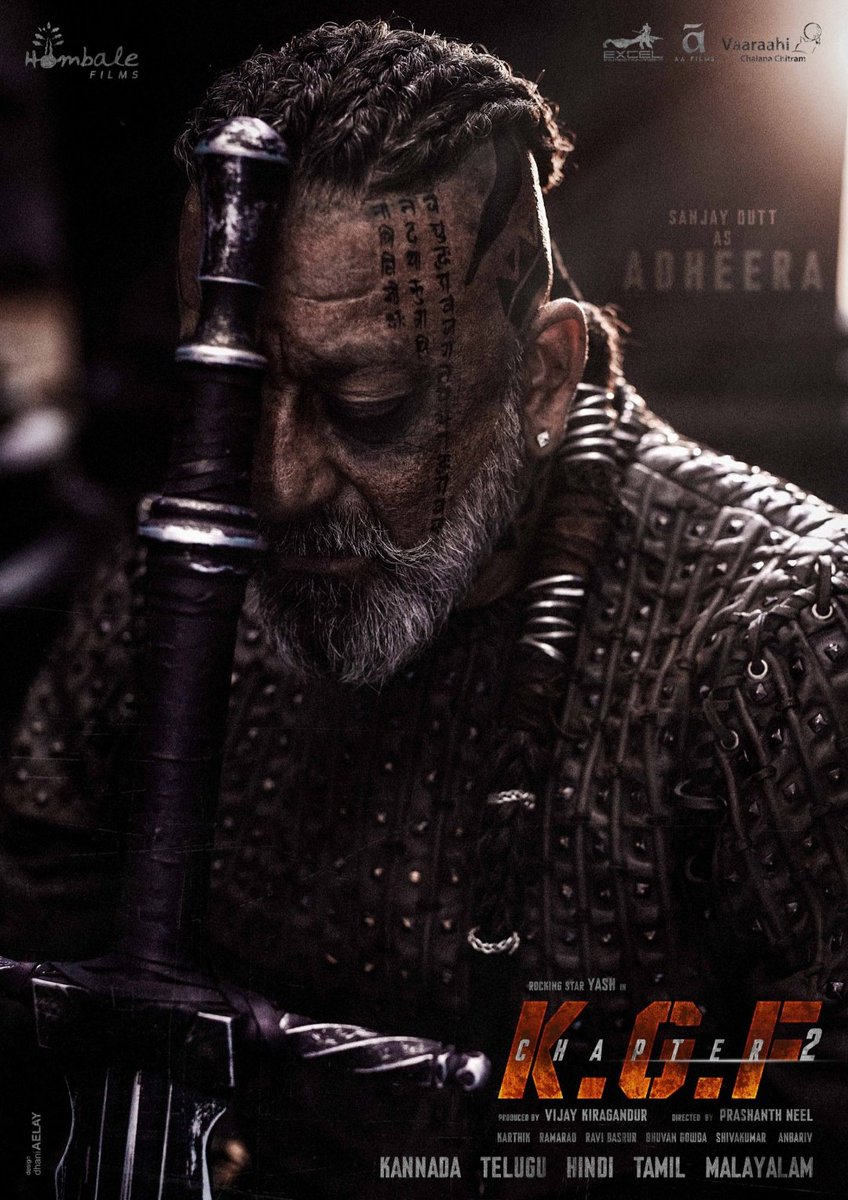 "Adheera " And his brutal ways.. 🔥🔥Birthday special. 🔥🔥
First look #KGF2 #KGFCHAPTER2 #Adheera #AdheeraFirstLook
#KGF2 @TheNameIsYash @duttsanjay @prashanth_neel #KGFChapter2OnOct23 https://t.co/SUngXqbwoo