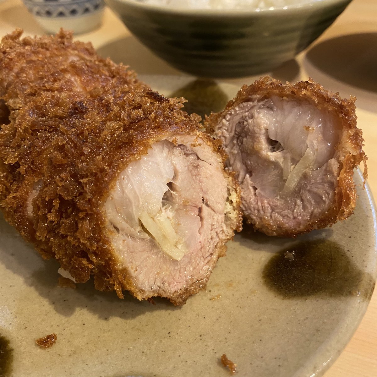 のんある男の東京ノンアル飯 烏龍茶ありますか 蒲田には すべてのとんかつマニアが ゆだれを垂らす 味のとんかつ丸一 がある ここは とんかつ激戦区蒲田でトップクラスのとんかつを提供するお店 個人的おすすめは ロールカツ 豚バラの中に