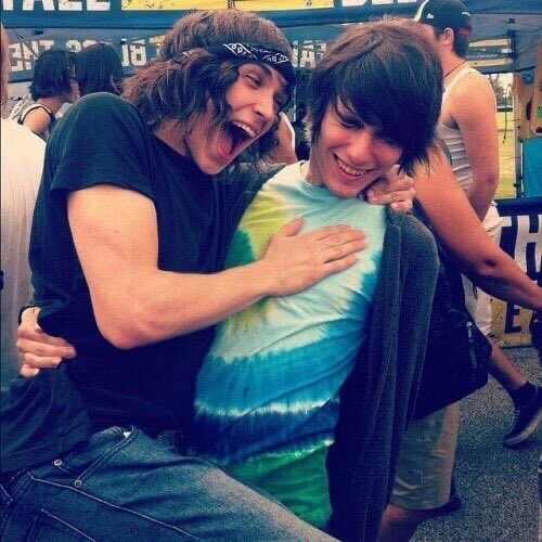 — awsten knight and my fav pics of him ; a thread.