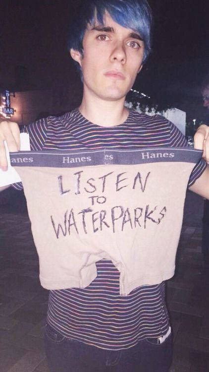 — awsten knight and my fav pics of him ; a thread.