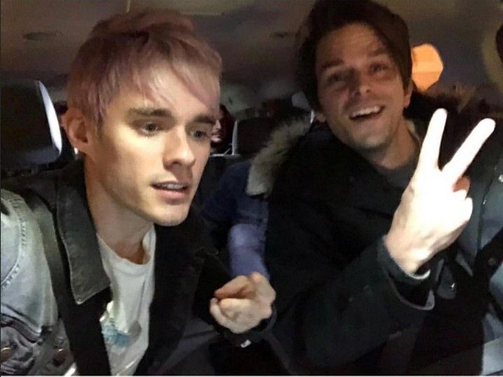 — awsten knight and my fav pics of him ; a thread.