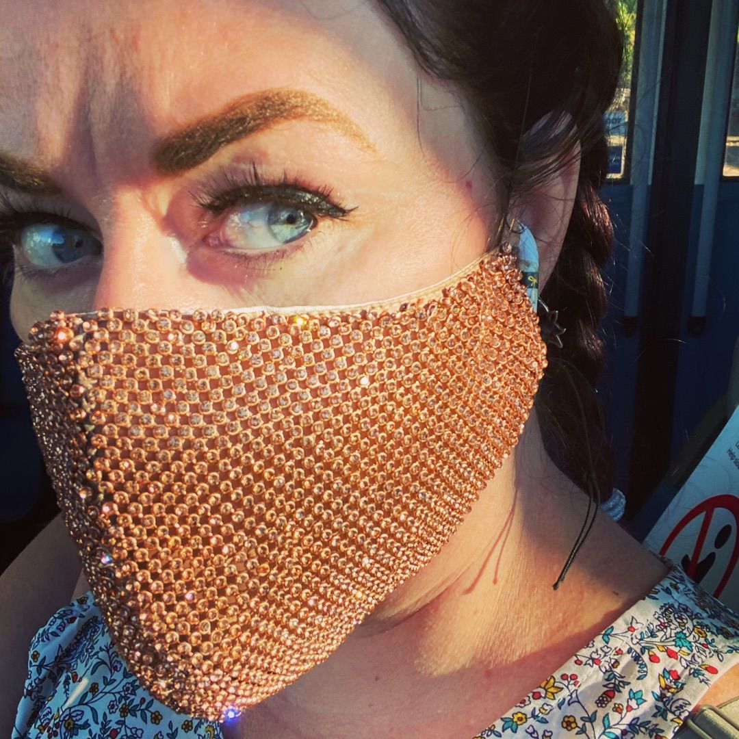 enemacruz's tweet photo. Tuesday morning commute looks. #businessglam #maskson #seatstaken vibes. #goodbyejuly https://t.co/YCbWyZGHgK https://t.co/U5cq5p0gL1