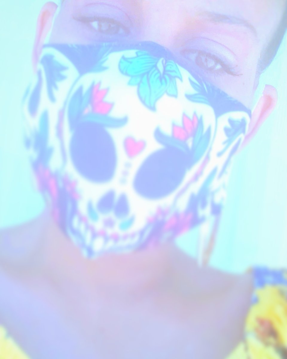 willinesha2's tweet photo. Be safe wear your mask over your nose #besafe #mask #2020 #covid #hazeleyes https://t.co/VrT8w5BPNJ