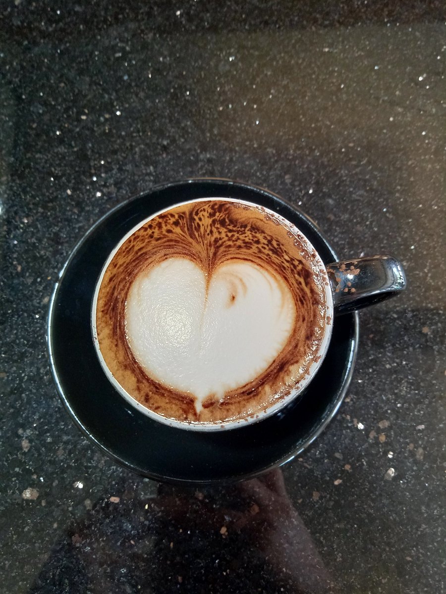 Ristretto piccolo yg enak. Yaiyyalah enak. Pake Martell .