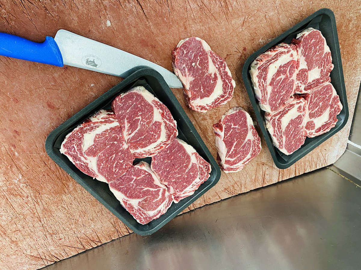 frostybutcher's tweet photo. The view from my block... some belting dry aged rib eye steaks on their way to @MetDidsbury
Look at that marbling.
Proper local Cheshire beef from a proper butcher... https://t.co/75hRyhJuPm