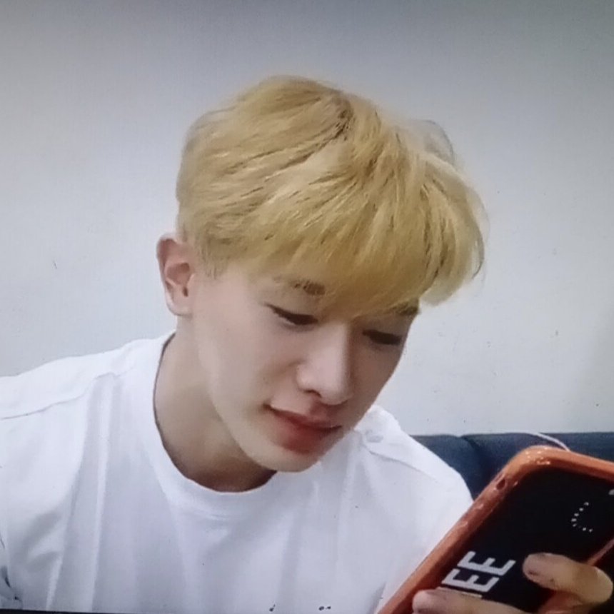 cloud_wenee's tweet photo. I love you more than yesterday ❤ https://t.co/ZJtMUOgJLF