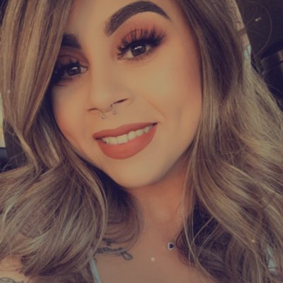 marleeeymar's tweet photo. #NewProfilePic https://t.co/8H82i8TfX7