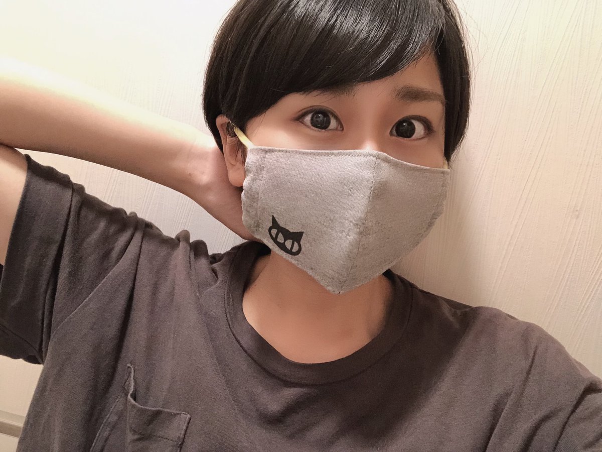 Mao_PiPiPi's tweet photo. ネコちゃんマスク！
こういう手作りマスクも良い〜💓

 #JOSOLABマスク
#マスクコレクションTOKYO https://t.co/KyDMpa1F39
