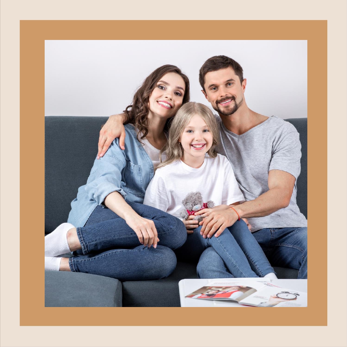 mydocs_mos's tweet image. А вы знаете, что в центрах госуслуг можно подать документы одним пакетом в рамках различных жизненных ситуаций? Например, «Рождение ребенка» – это пакет первых и необходимых документов новорожденному. 

А в 21 центре госуслуг открыта выставка, посвященная семейным ценностям. 👰🤵