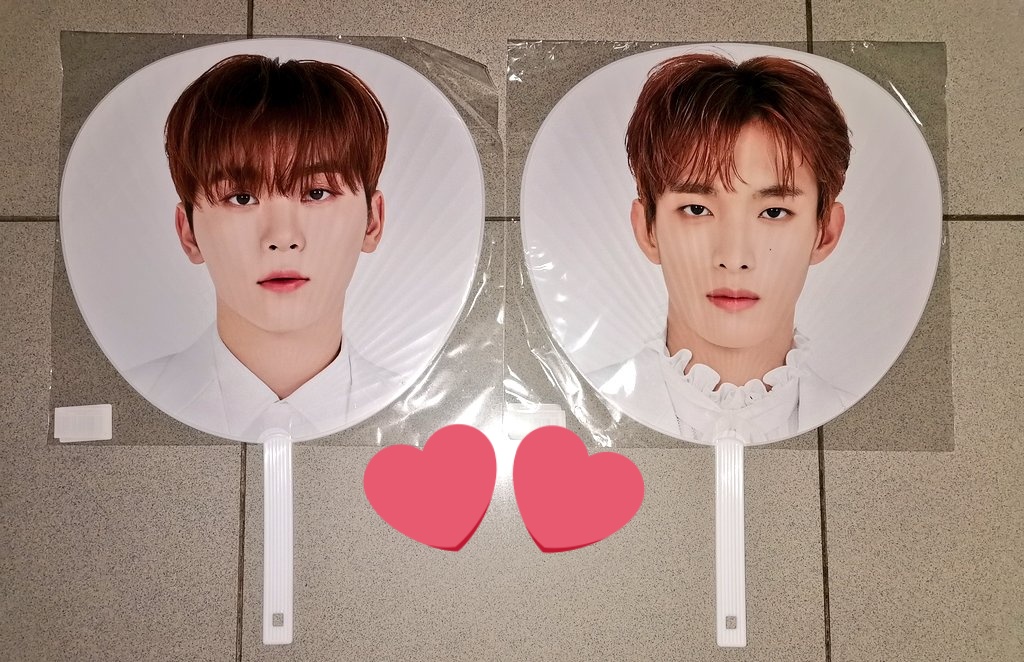SeokminnieSmile's tweet photo. [WTS/HELP RT💎]
Seungkwan &amp; DK Dome Tour Uchiwa (READY STOCK)

💰RM50
✅ MEET UP/POSTAGE

Please DM if interested 😊 https://t.co/HD0wSFxGhB