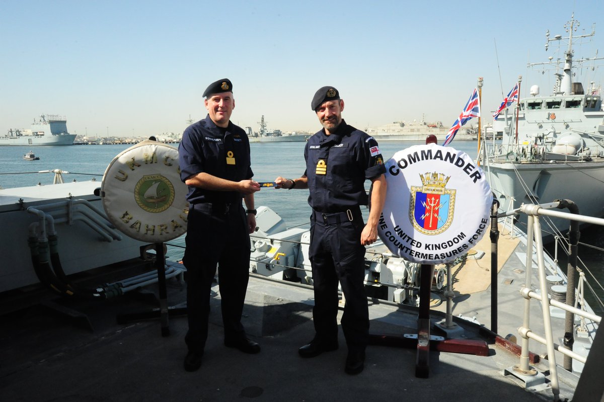 COMUKMCMFOR's tweet image. Leading the way. 

COMUKMCMFOR, Commander Talbot, and his Chief of Staff Lieutenant Commander Cooper, receive the @RoyalNavy Sea Command and Principle Warfare Officer badges in #Recognition of their respective career achievements.