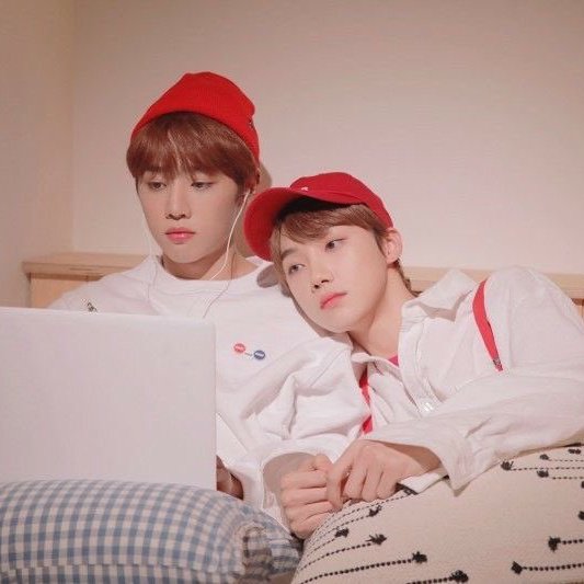 Like we want to keep him in our pocket but then he said he's too tall but this smol chanhee 