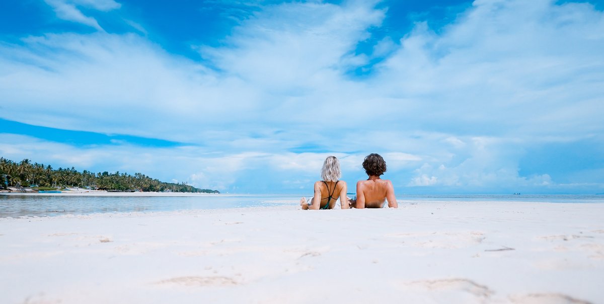 Hemos preguntado a varias parejas de influencers de viajes para que nos recomienden un destino, una actividad y un alojamiento con encanto para la #lunademiel. ¡No te pierdas sus respuestas! bit.ly/Influencers_ldm