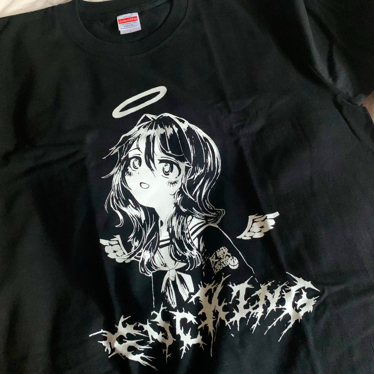 エナ なで肩さんの Nade Gata おかわなtシャツが届いた これをみた祖母に 私も欲しい サイズが大きいから と言われた かなりハードだ