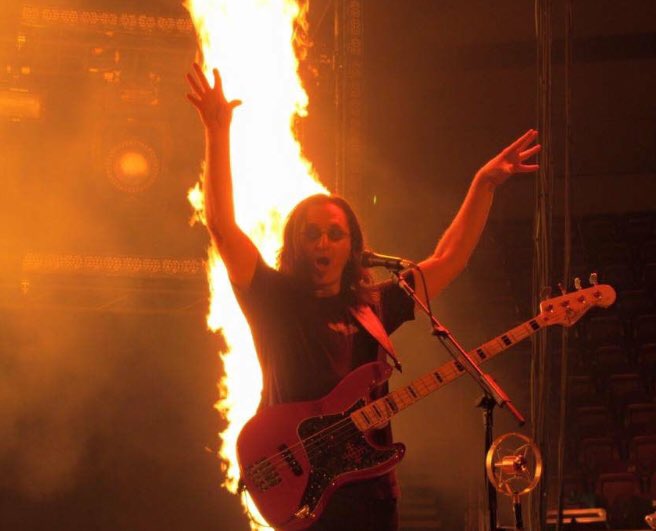 DarkSideofFilm's tweet photo. #RushinReverse
Cold Fire
I said if love was so transcendant
I don’t understand these boundaries
She said just don’t disappoint me —
You know how complex women are
I’ll be around
If you don’t let me down
Too far
#RushFamily https://t.co/cziONrQ0Ya