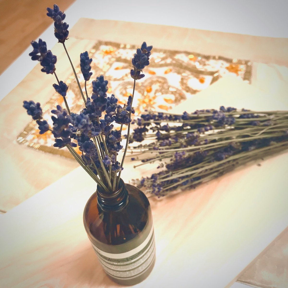 アズーロ Azzurro 北海道で買ったラベンダーのドライフラワーを Aesopの空瓶に入れてみた Aesop ラベンダー ドライフラワー アズーロ Azzurro 北海道で買ったラベンダーのドライフラワーを Aesopの空瓶に入れてみた Aesop ラベンダー ドライフラワー
