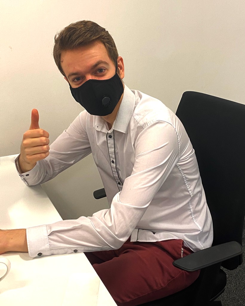 Happy #humpday to Rob our Logistics Manager, sporting one of our #reusablefacemasks 
Get your #facemask at ow.ly/AAc850AL4oH
#wearadamnmask #facecoverings #compulsoryfacemasks #maskedup #getmasked #civilianfacemask #masks4all #wednesdaywisdom #staysafe #wearingiscaring #ppe