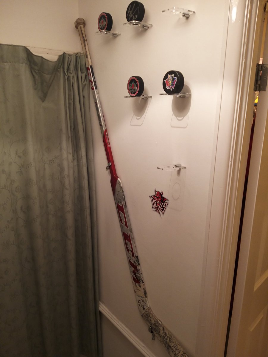 tvenn's tweet photo. Our @cardiffdevils wall is coming along nicely. A couple more signed pucks, a mini stick and top banner to go. #onthewingsofanarmy #devilfamily #letsgodevils https://t.co/Ukn8BCtl3Q