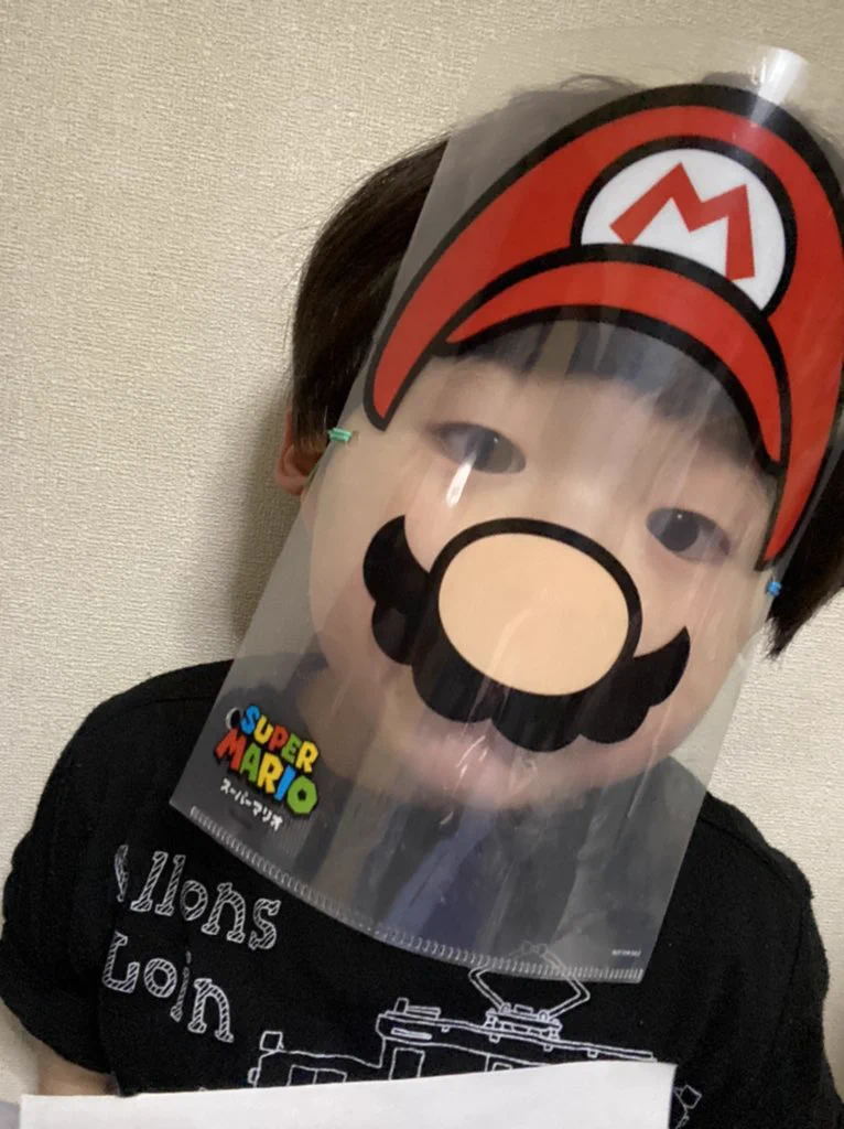@Dad_McFly はじめまして✨
うちの子も当時貰った時にやってました！まさか流行が来るとは✨
息子に見せたら同じだと喜んでました♬(ノ゜∇゜)ノ♩ 