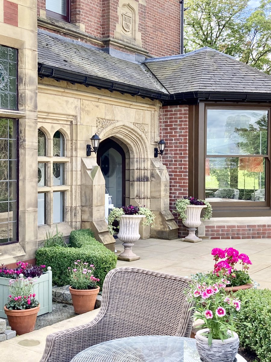 NorthcoteUK's tweet image. Northcote is open! The teams are back and our first service in 4 months is underway.
We’re so thrilled to be back doing what we do best, taking care of our fantastic guests. Thanks for all the kind &amp;amp; supportive messages we’ve received.
@prideofbritainhotels 
@preferredhotels