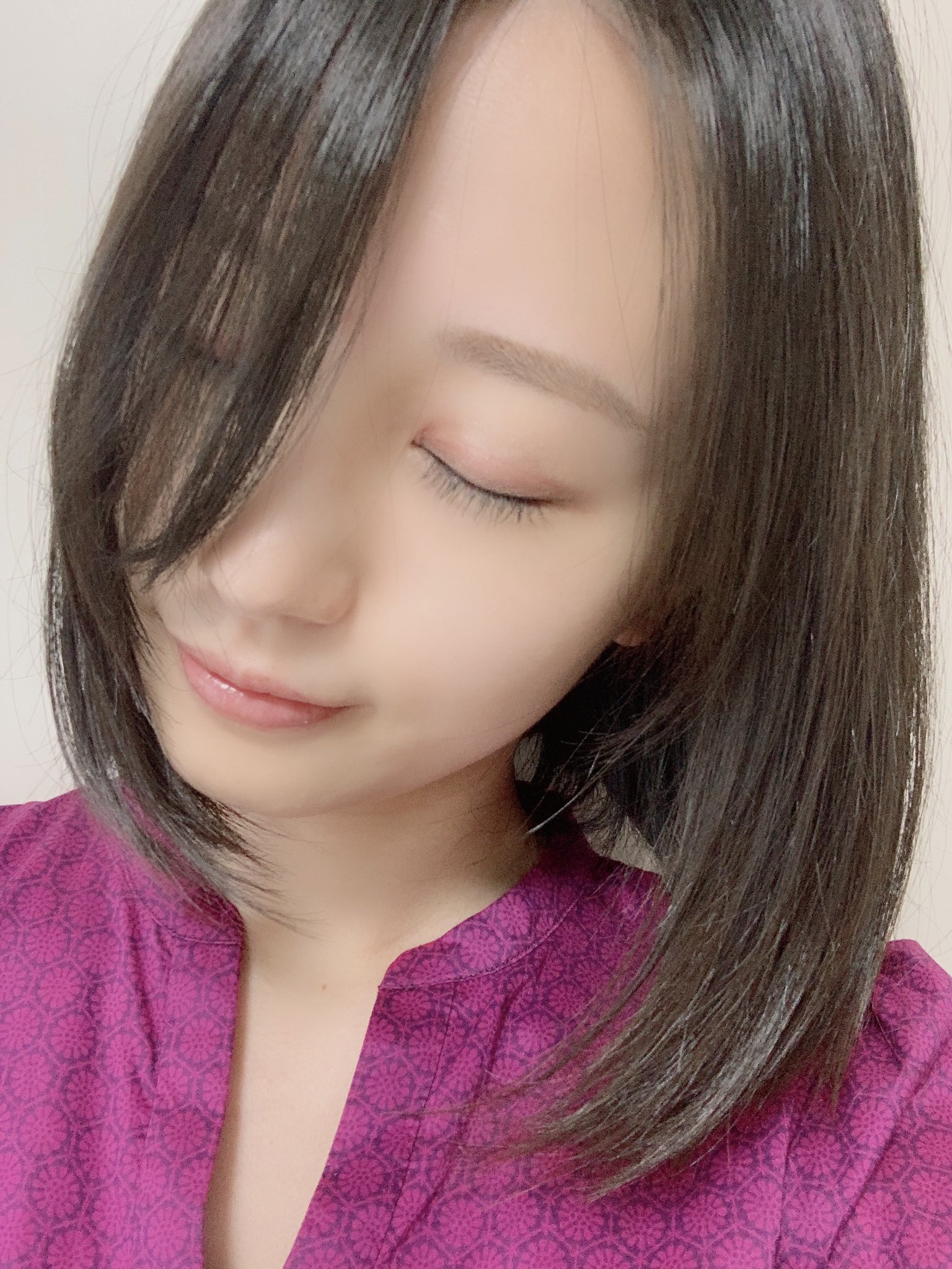 佐藤 遥 Before すぐ伸びるからオン眉にしてもらった 前髪以外もかなり短くなったシャンプーたのしみ T Co Oeb4jmiajl Twitter