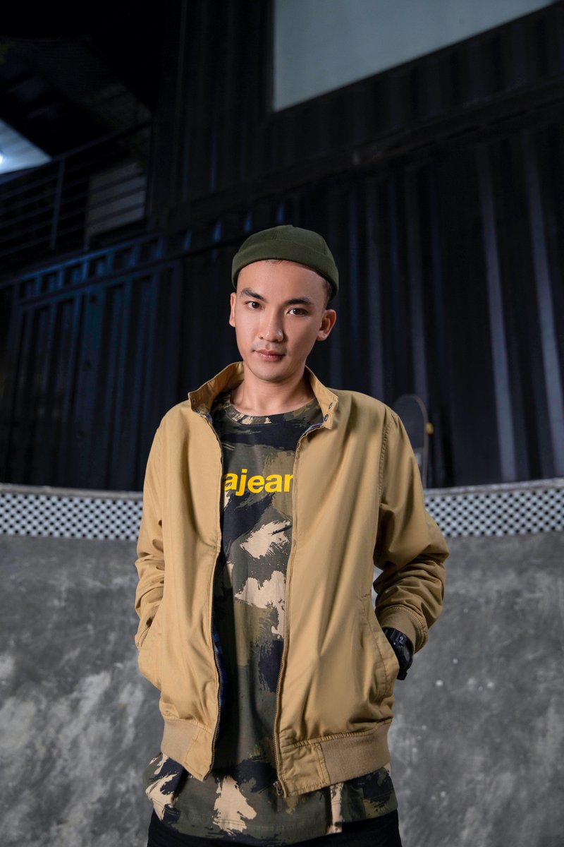 Be real with yourself and don't be scared to show your style✨
Diskon up to 50% masih berlaku untuk di website dan marketplace #Tirajeans! Bagi yang masih ada wishlist di keranjangnya yuk buruan checkout sekarang di tirajeans.co.id