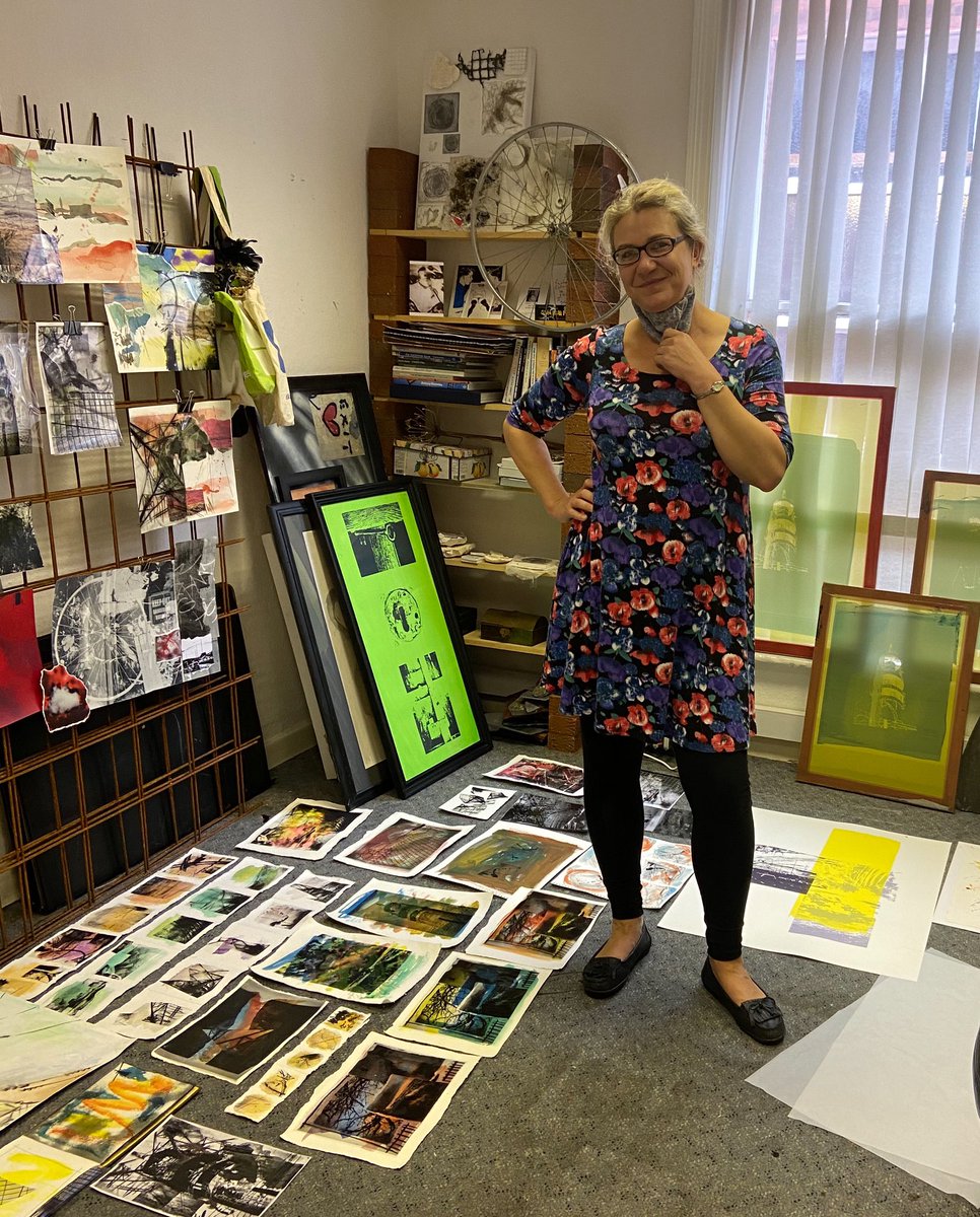 louise_garman's tweet image. Studio visit #SocialDisdancing #penfriends #cgeuropia #artmatch @neo_artists @CGAssociate @CrossStreetArts @cottononmcr