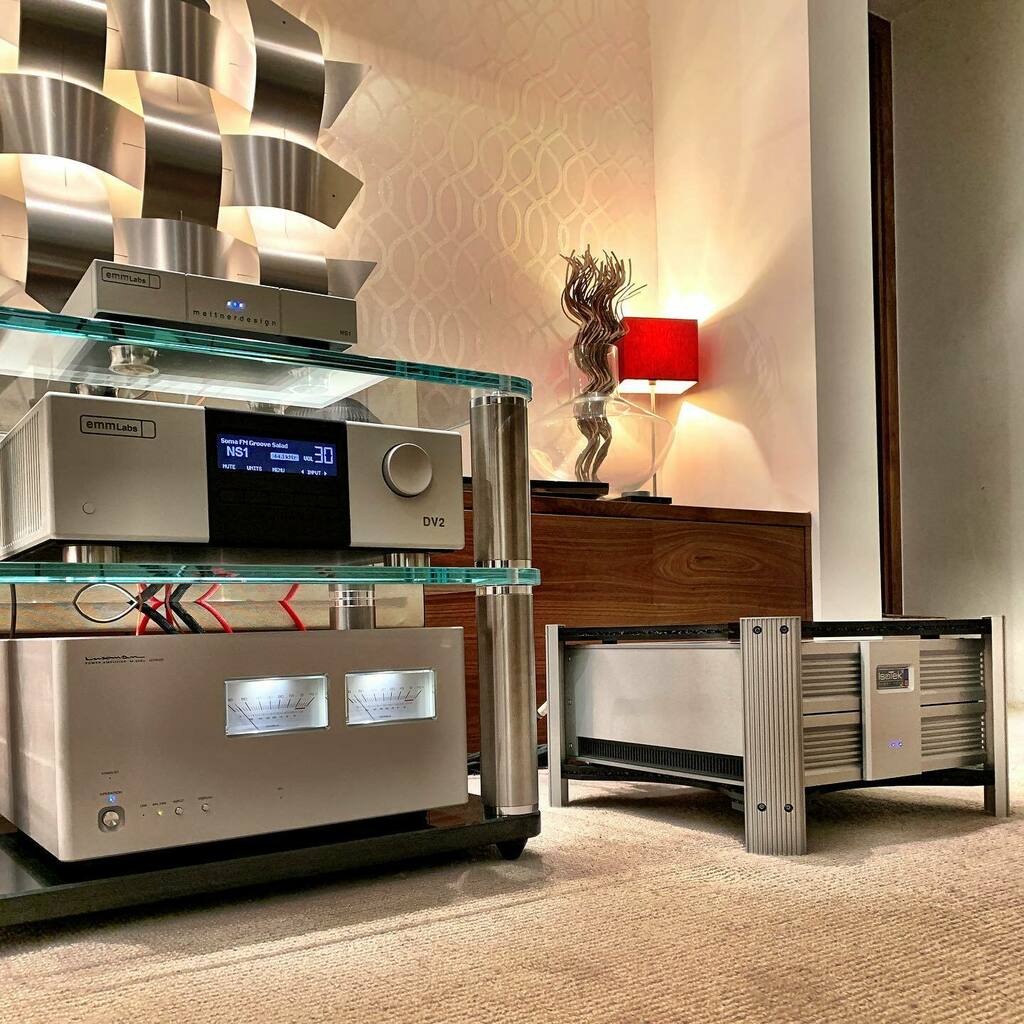 AudioVenue's tweet photo. Isotek Super Nova supplying power to Emmlabs DAC & Luxman M900 power amplifier. #luxman #powerconditioner #emmlabs #instahifi #dailyhifi #audioquest #ns1 #referenceaudio #audiophiles #isotek #isoteksystems #isotekevo3 #stereophile #supernova #musical … https://t.co/b88CgXmwOL https://t.co/WR5nptN9W5