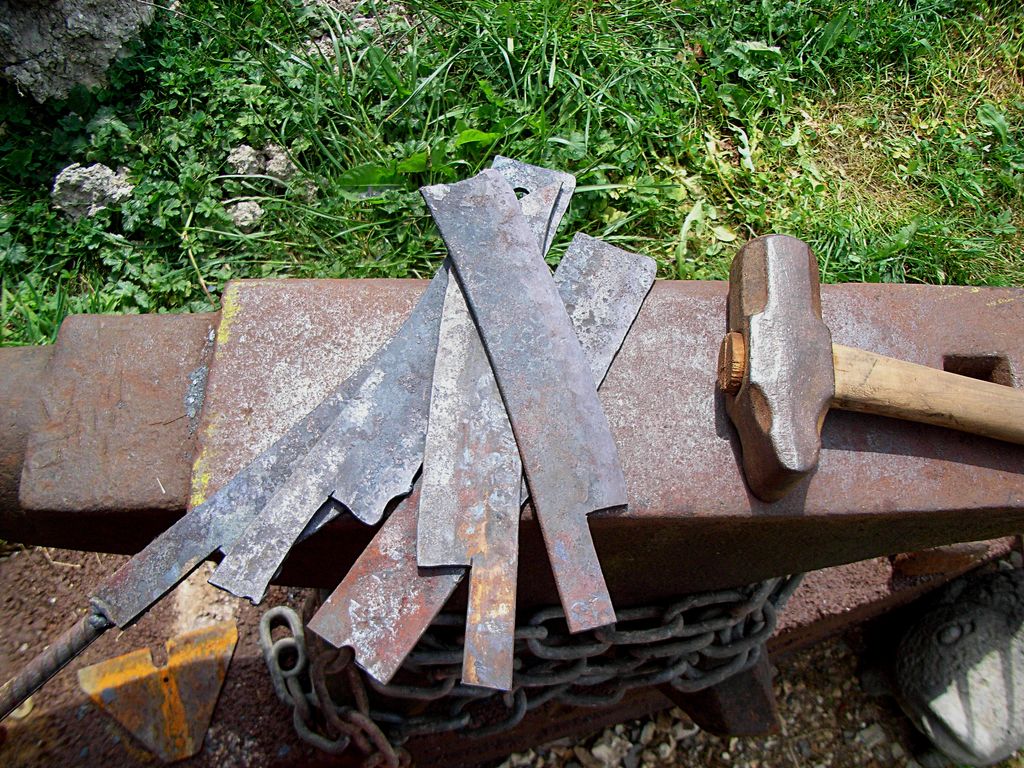 RodsAndBlades's tweet photo. Stocked for a while 😀 😎 😀 #foraging #slowlife #realfood #customknives #edc #customrod #splitcane #bespoke #tomregulastyle #splitcanerods #handmade #flyfishing #eatingtools #cheflife #kitchenware #chefsknives #customcutlery #campingworld #bushcraft #art #whisky #Cigar https://t.co/A2kMPArtxo