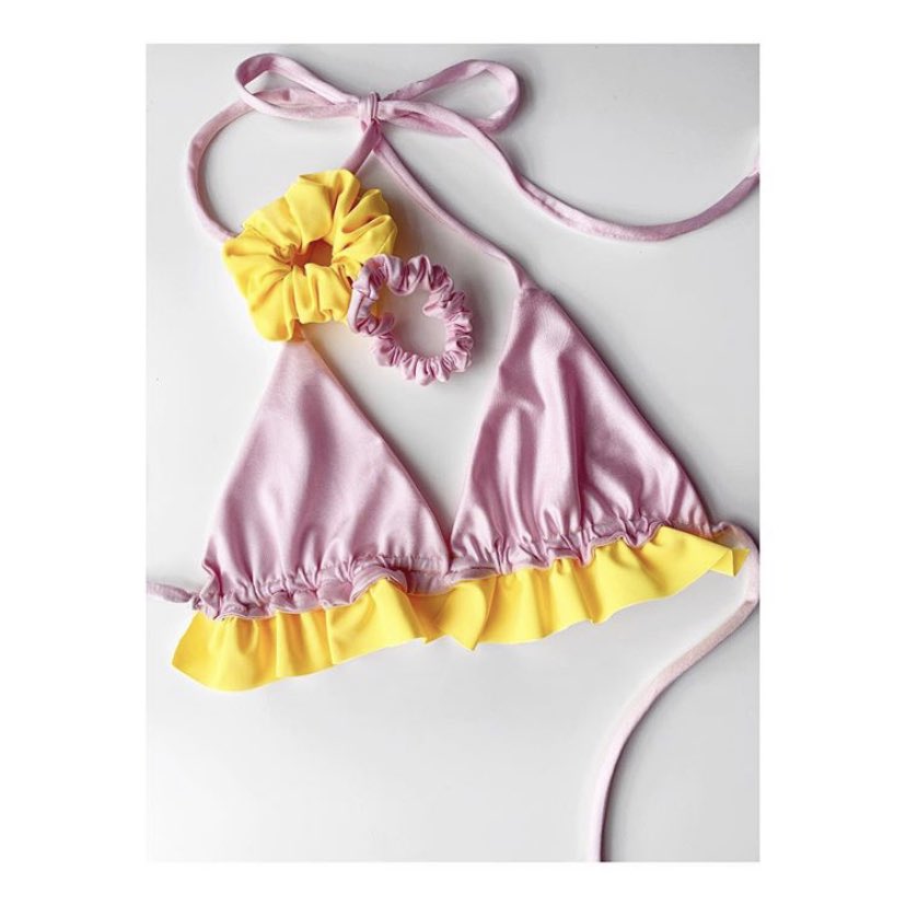 Robyn_Eve17's tweet photo. It takes £0 to retweet and share my small business. Pls help promote my swim line, FLAUNTSWIMWEAR 🥰 https://t.co/Pprnm8nmQP