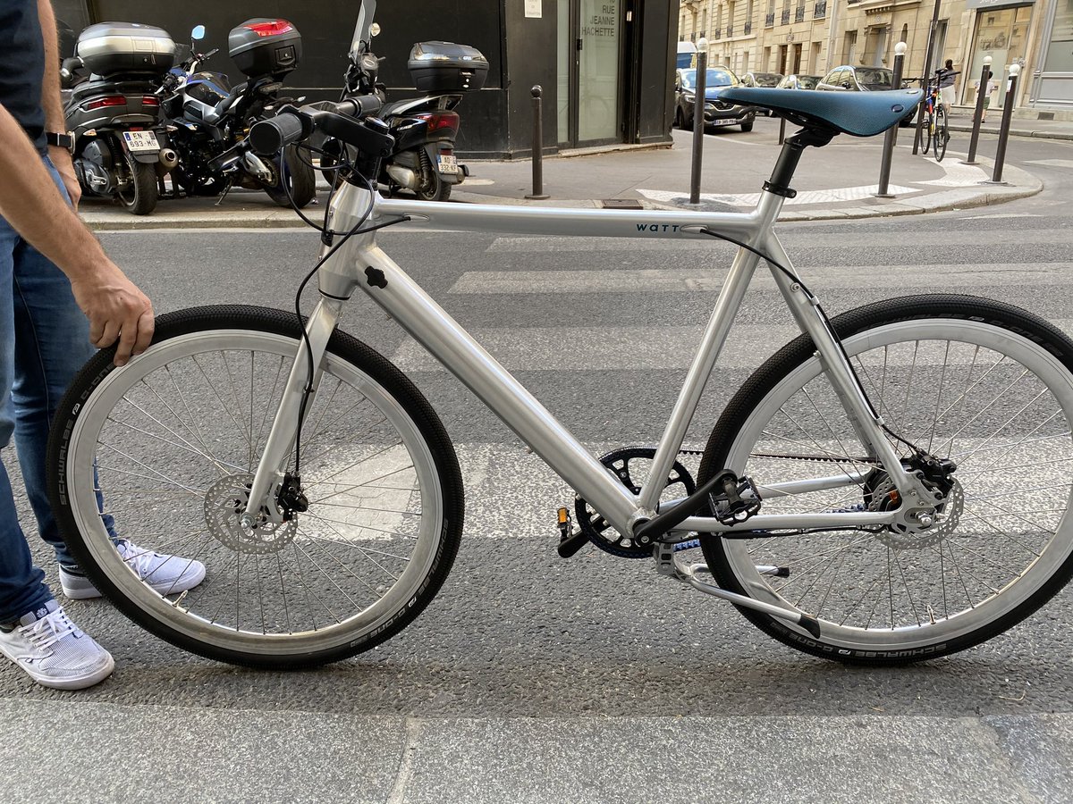 gonzague's tweet photo. Toujours en parlant vélo hier Thomas de @beastybike m’a fait essayer ce vélo de la marque @WattFietsen .. à assistance électrique , mega classe je trouve 😍 https://t.co/NaOpXPAk4k