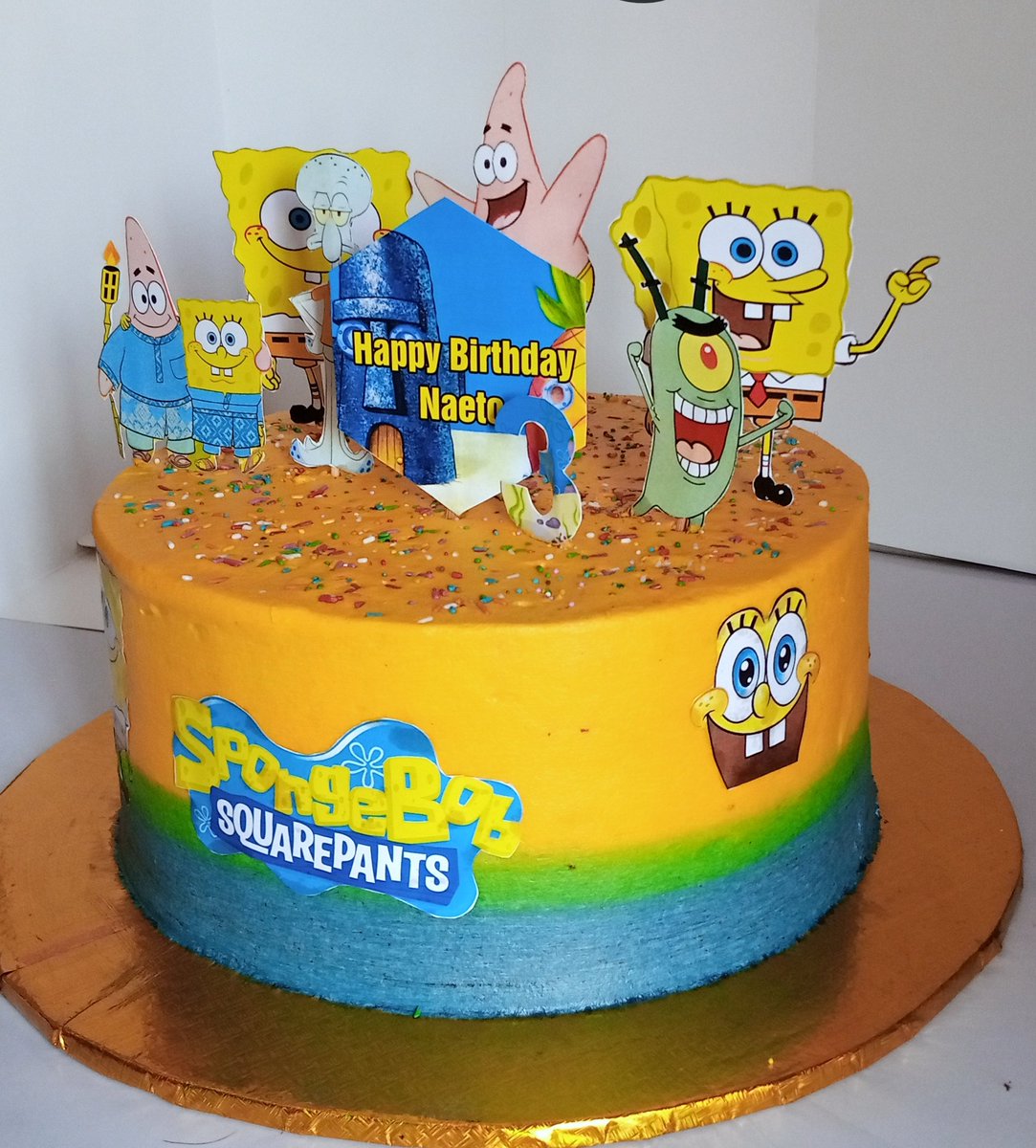 elmascakes's tweet photo. Good morning and have a great day โค๏ธโค๏ธ
#elmascakes #042baker #cakesinenugu #enugubaker #enugucakebusiness #caketrainersinenugu #cakeforboys #boyscake #yellowandbluecake #birthdaycake https://t.co/jvj7xr98yR