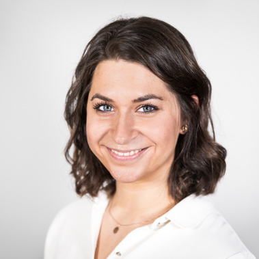 (8/24) Arnótszky Janka Judit was a proofreader at  @indexhu’s blog. She is one of the 20 women journalists who resigned from  @indexhu to protest the political interference within Hungary’s media.