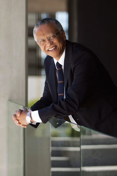 It is a pleasure to inform you that Stellenbosch University has extended the term of our current Dean, Prof Jimmy Volmink, with one year to 31 December 2021. Prof Volmink’s second term of five years comes to an end on 31 December 2020.