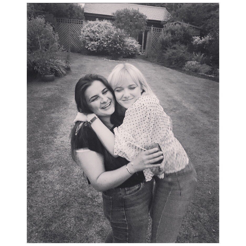 Ciera_32's tweet photo. HBD Chesca 🥂 @fraanny_ #DayOfFranSpam https://t.co/lpIQlU5UGM