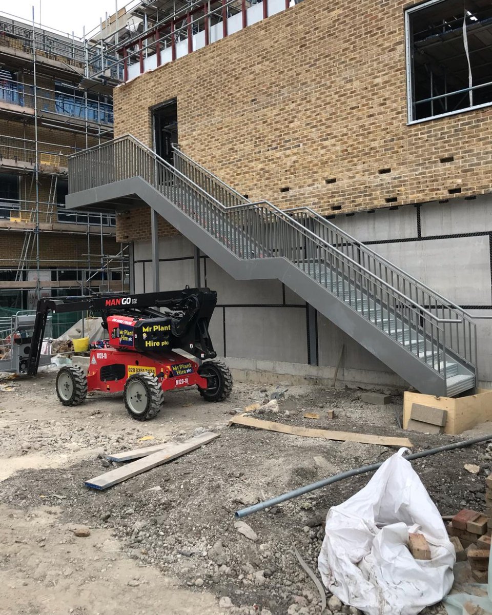 mrplanthireuk's tweet photo. Get one of our ManGo 12s on site today. Call our Powered Access Division on 020 8351 3434 or visit our website https://t.co/9K8YBFSZAx to hire yours today! https://t.co/L1pOAtxkYa