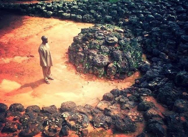 In Africa Science had been developed from earlier inventions and around 1000 BC, women in Africa were more involved in technology and science than those of the same period in West Asia, Rome or Greece. In 400 BC, women made African pottery that was used to smelt iron.