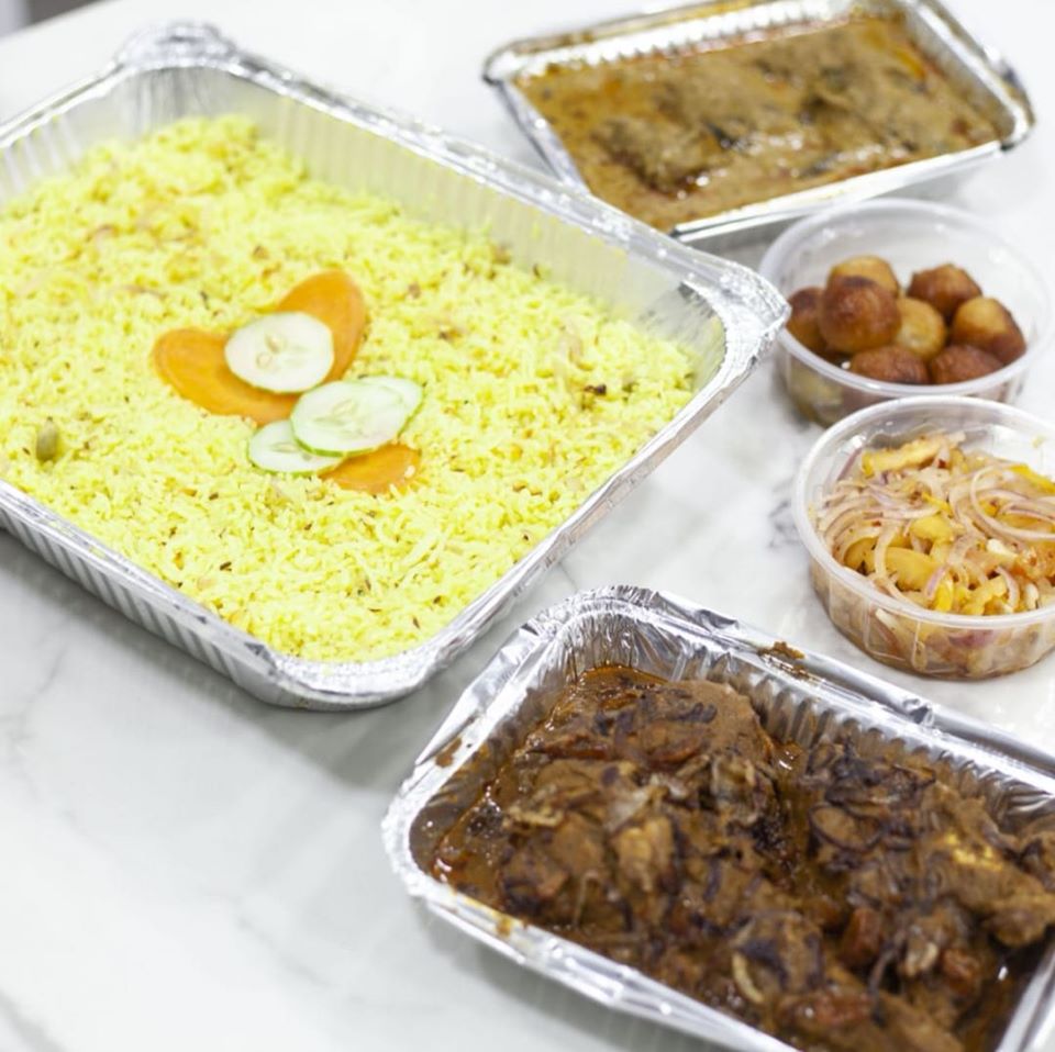 SeeAimi's tweet photo. Kan'du Kukulhu &amp; Chicken Musamma - 4 Pax Package MVR350 / 2 Pax Package MVR200

Limited Orders.
Please Viber Your Order To This Number - 7504018
#stayhomestaysafe #homedelivery #Eid #Meal #food #aimiseepastry #tasty #Chicken https://t.co/0iwxJVEYJz