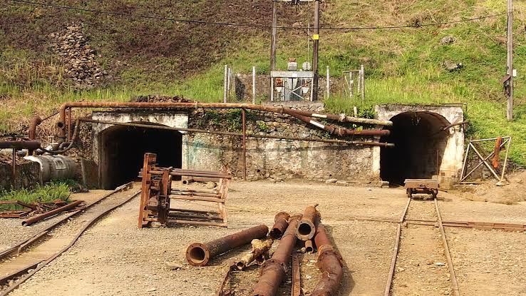 Ancient Africans were making use of metals long before people in other parts of the world.As far back as 2,500 years ago they were smelting iron and 2,000 years ago impressive metallurgists in Tanzania were found to craft exceptional metals.