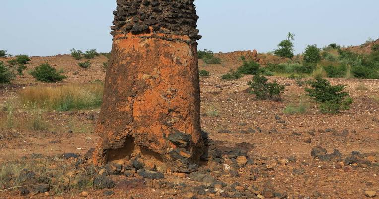 Ancient Africans were making use of metals long before people in other parts of the world.As far back as 2,500 years ago they were smelting iron and 2,000 years ago impressive metallurgists in Tanzania were found to craft exceptional metals.