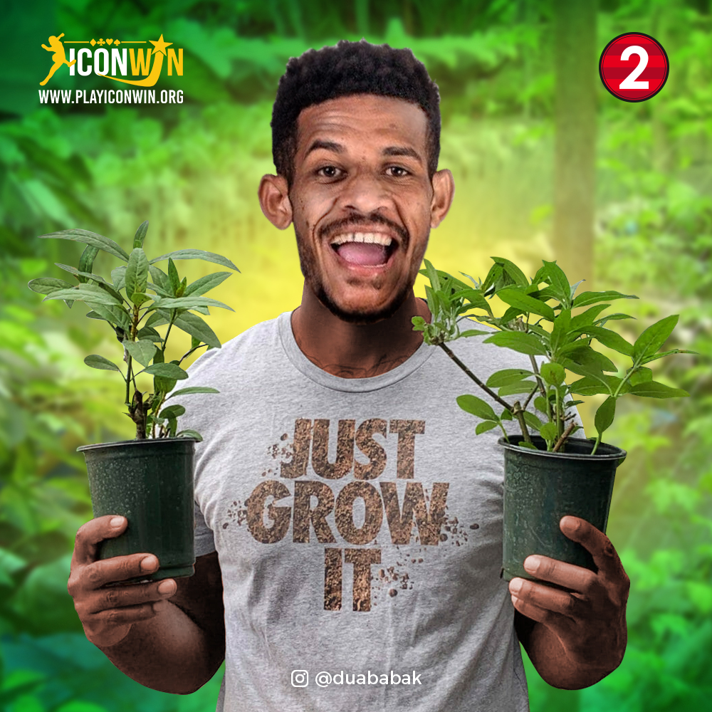 duababak's tweet photo. Tra ada sepak bola tra apa. Masih ada kegiatan lainnya yang disukai Ricky Kambuaya. Apa itu? BERKEBUN. https://t.co/qgaPmhBRwr