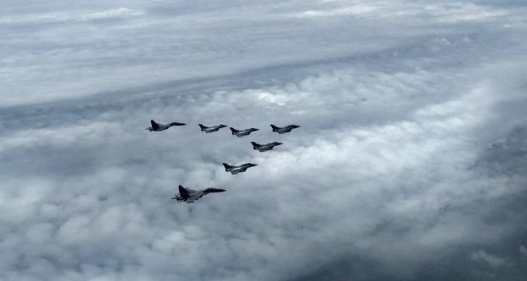 VAIBHAVBHATI_20's tweet photo. WELCOME #Rafale 
PROUD MOMENT FOR INDIAN AIR FORCE.
 @rajnathsingh @narendramodi @AmitShah @IAF_MCC @VAIBHAVBHATI_20  @RahulGandhi #Rafale #IndianAirForce https://t.co/HyVmDw9lRL