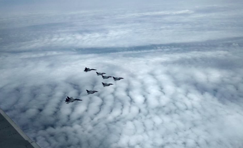 WIONews's tweet photo. #BREAKING | Five #Rafale jets enter the Indian airspace, escorted by two Su-30MKIs. The aircraft will land in Ambala shortly.

(Photo credits: @DefenceMinIndia) https://t.co/SvSDXfWO0v