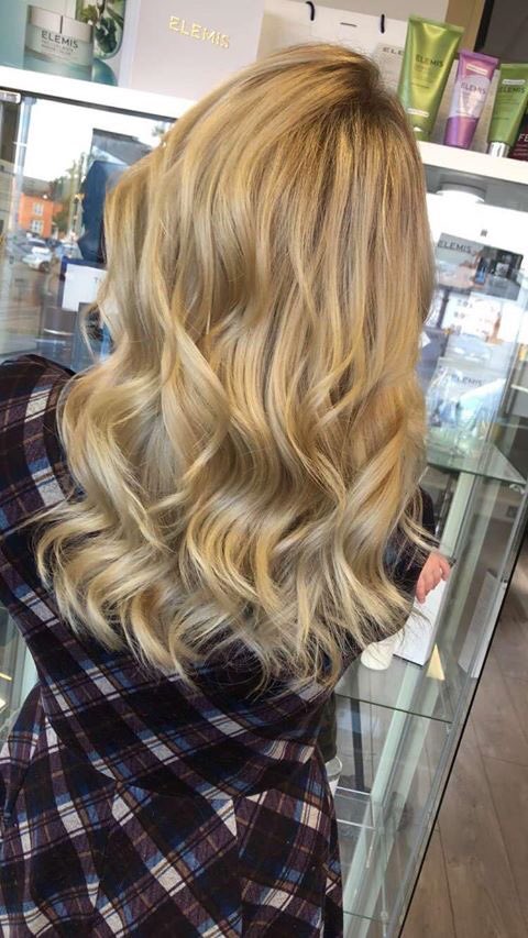 The_InnBarber's tweet photo. Yesmin has availability today at 11:30 today for a Full Head Foils/colour and free Cut and blow dry due to last minute cancellation! Grab while you can on 01604588881 now🙌🏼 #haircolor #hairstylist #hairoffer #northamptonsalon https://t.co/1lp4KGxVwh