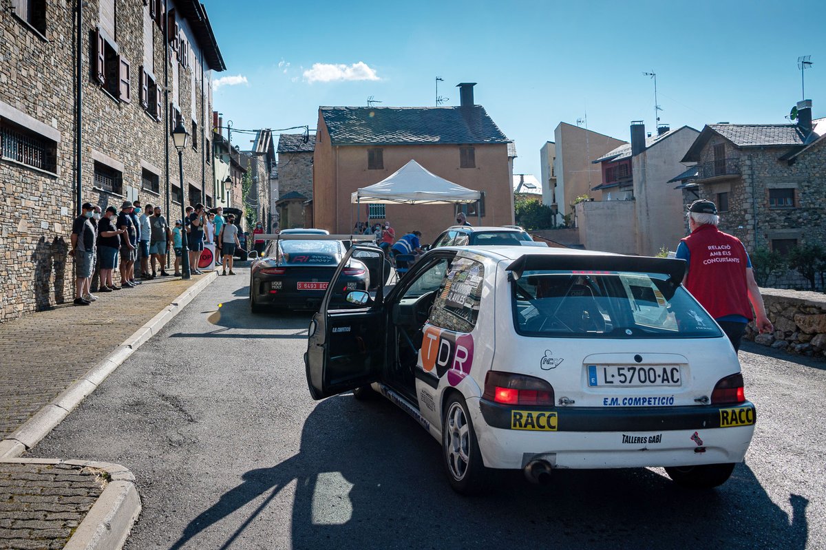 Luka Larrosa (<a href="/Lukkanen15/">Luka Larrosa</a>), sempre competitiu! 💯
🏎️ A bord del Citroën Saxo 1.6 del seu copilot, Oriol Avilés, l'actual campió del #VolantRACC va aconseguir acabar 5è absolut i 1r de classe 🥇, demostrant la seva gran qualitat al volant 🔝
📸 @fotomontaner 
#Cerdanya #Alp2500