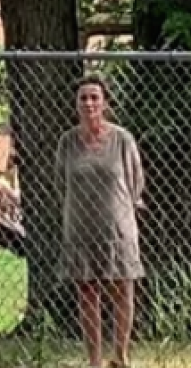 . @CTVToronto reported on this unidentified person (Karen??), who told a woman of named Justine Yu that "all Chinese people should go to jail" CTV altered Yu's video to blur out Karen's face (I fixed it)CTV Toronto says it has "chosen not to identify" Karen. cool cool but why