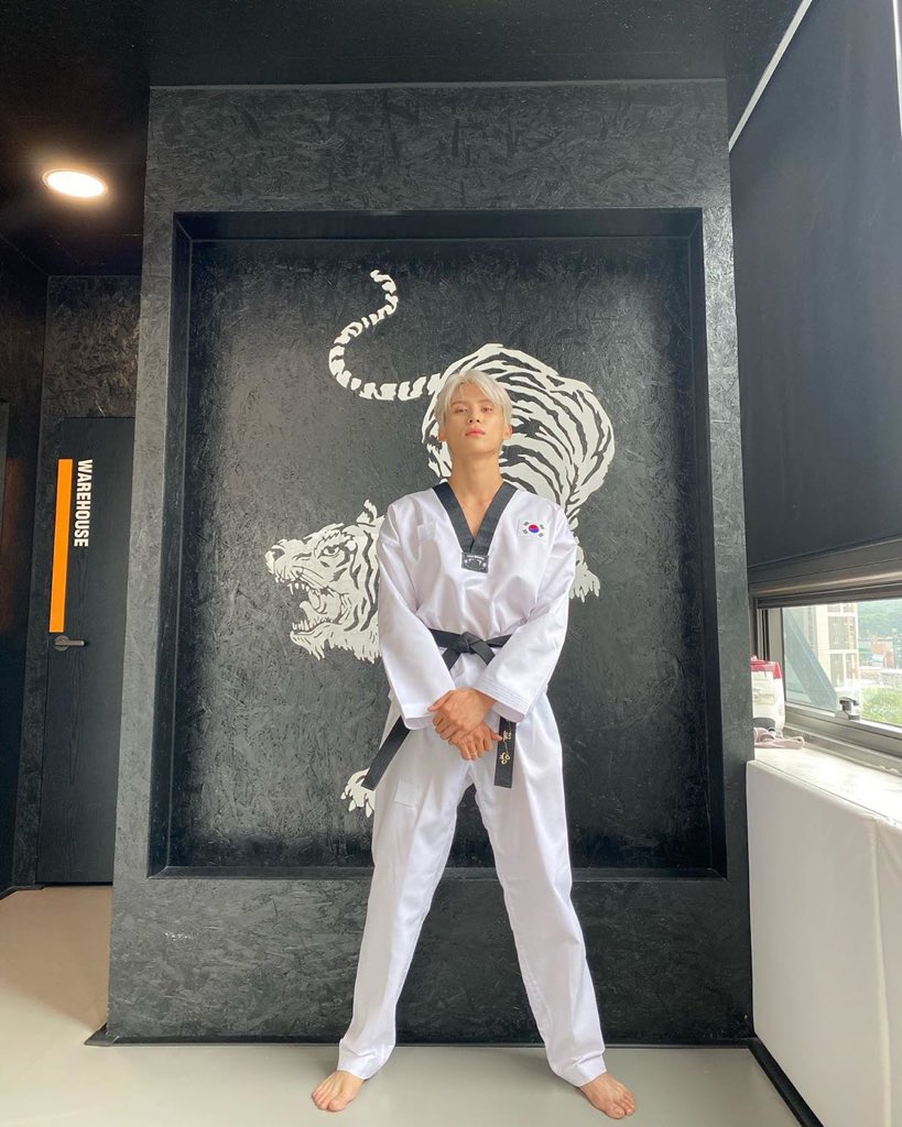 아 슾구 도복 입고 올려준 사진들 기억조작 오진다 | 인스티즈