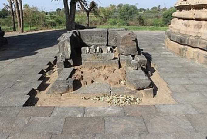 Its said that in 2001 an earthquake damaged the temples and our institutions restored them.Just look at the restoration work done and what is the condition of the temples.Only base of this temple is left.  @ReclaimTemples
