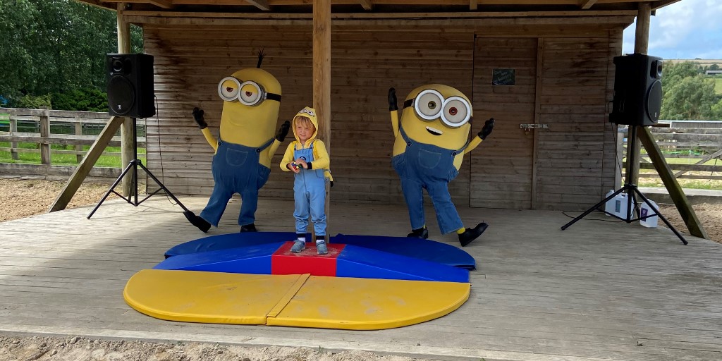 RainbowMascots's tweet photo. We had a fab time @CamelCreekPark yesterday with the @Minions! Bob & Kevin will be there again today! π
#CharacterAppearance https://t.co/y9PS0F2vL6